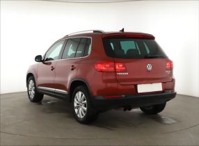 Volkswagen Tiguan - 2012