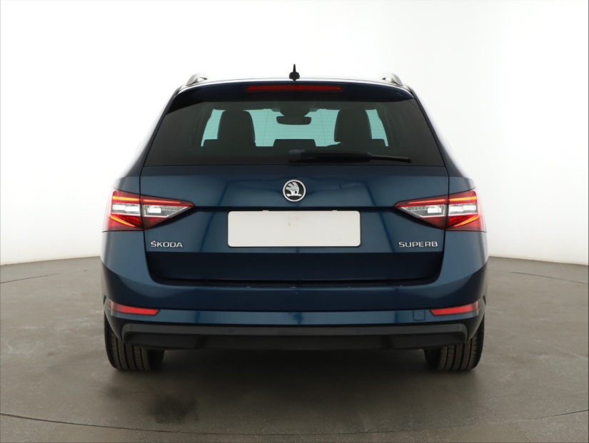 Škoda Superb, 2016