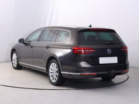 Volkswagen Passat - 2016