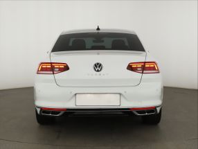 Volkswagen Passat - 2020
