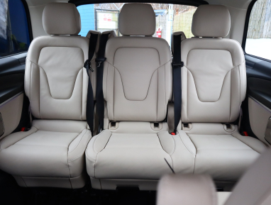 Mercedes-Benz V - 2025