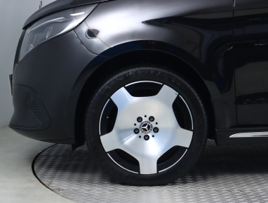 Mercedes-Benz V - 2025