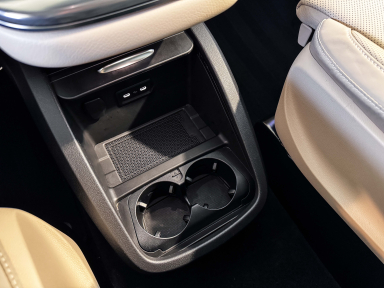 Mercedes-Benz V - 2025