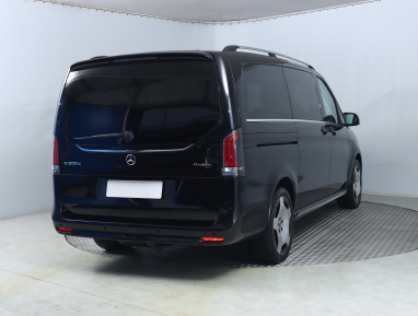 Mercedes-Benz V - 2025