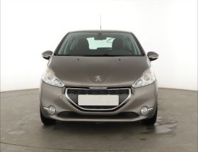 Peugeot 208 - 2012