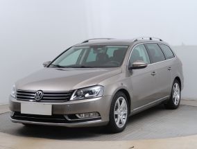 Volkswagen Passat - 2012