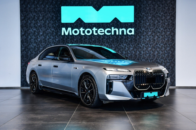 BMW 7 2024
