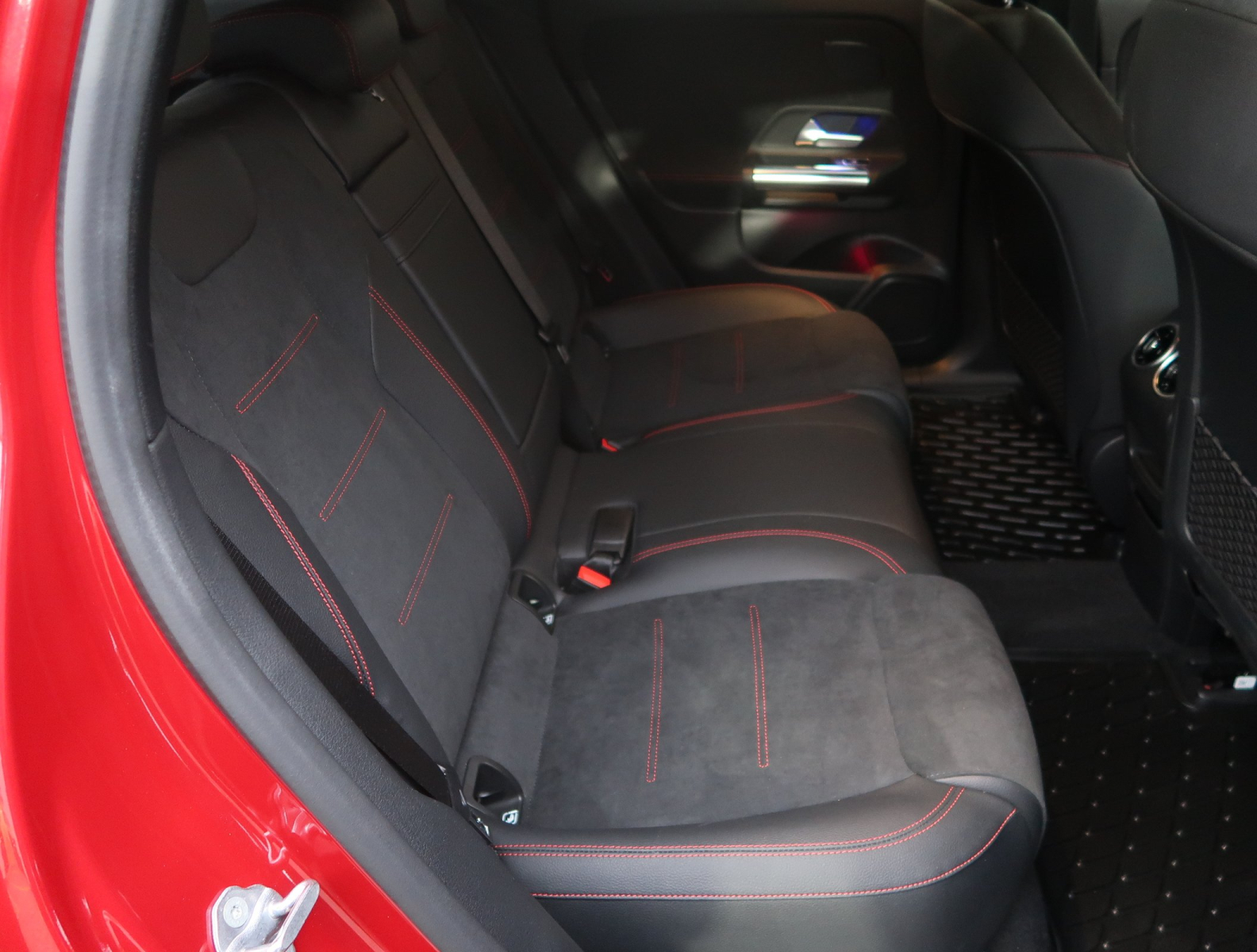 Mercedes - Benz EQA - 2023