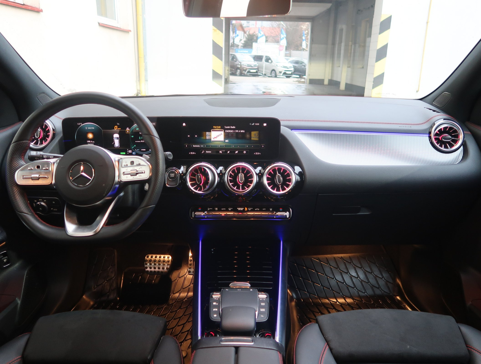 Mercedes-Benz EQA - 2023