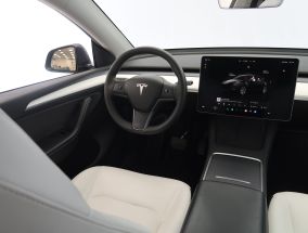 Tesla Model Y - 2022