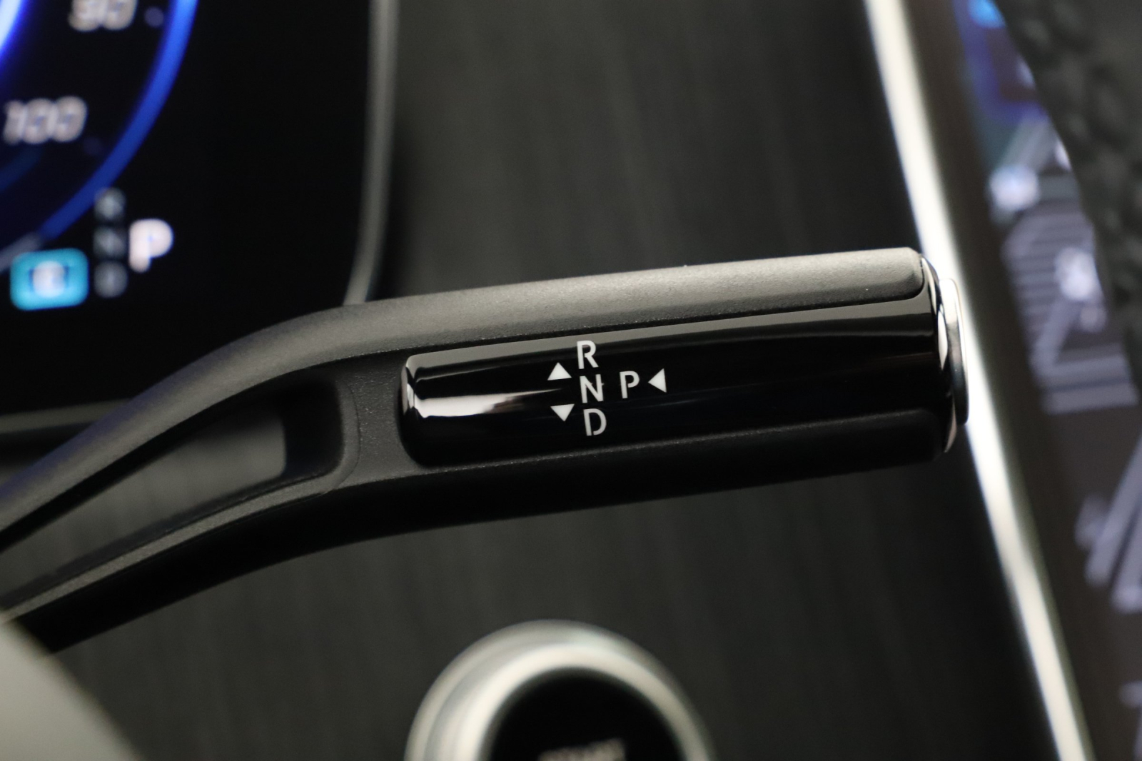 Mercedes - Benz EQE - 2024