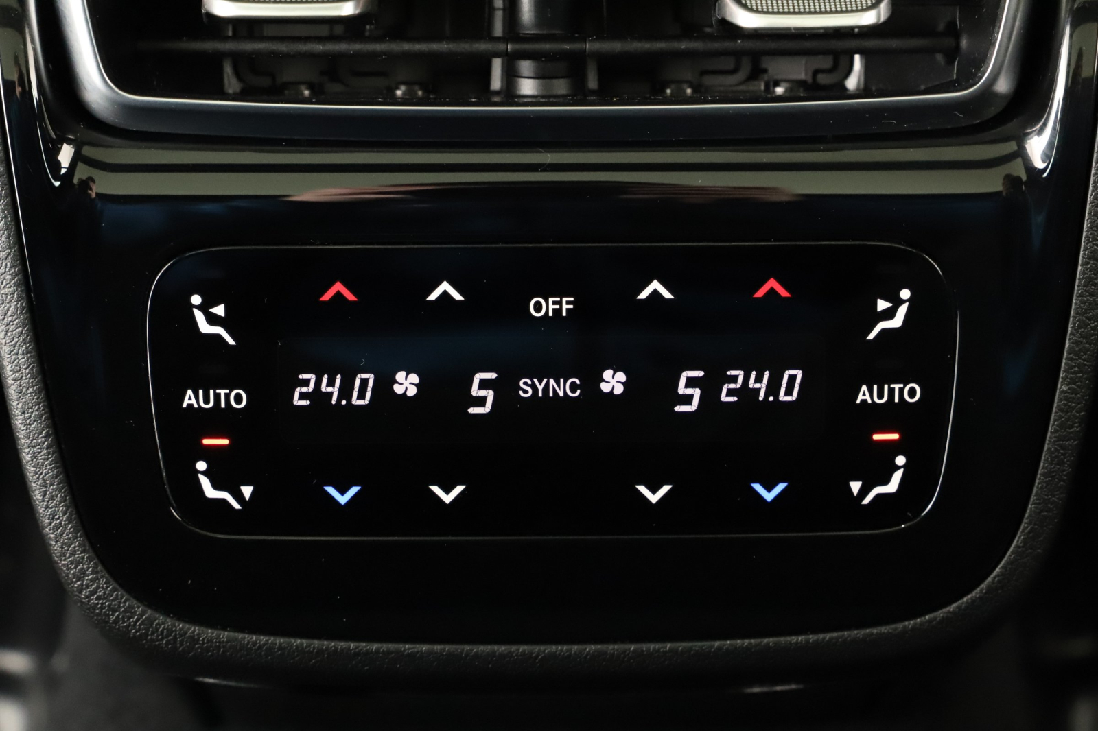 Mercedes - Benz EQE - 2024