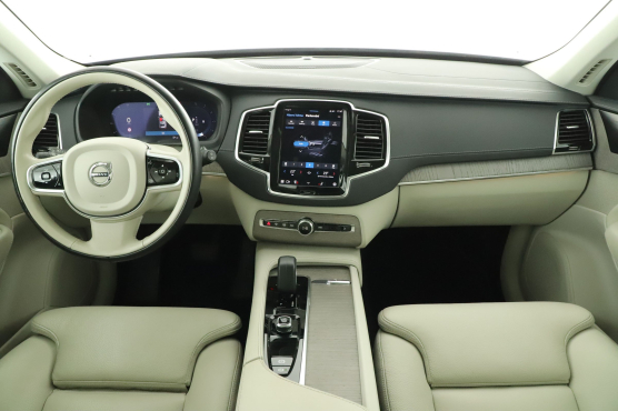 Volvo XC90 B5 AWD