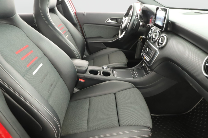 Mercedes-Benz A, 2016
