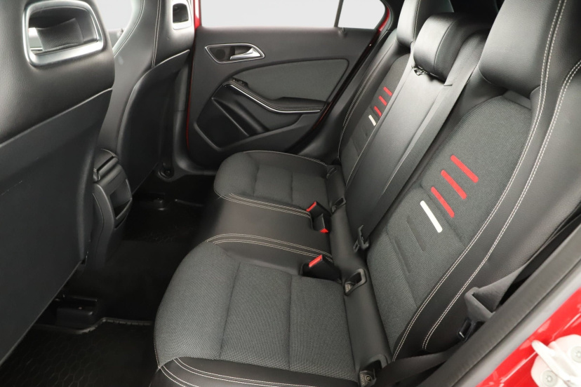 Mercedes-Benz A, 2016