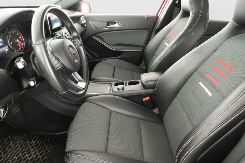 Mercedes-Benz A, 2016