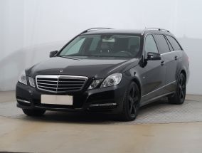 Mercedes-Benz E - 2011