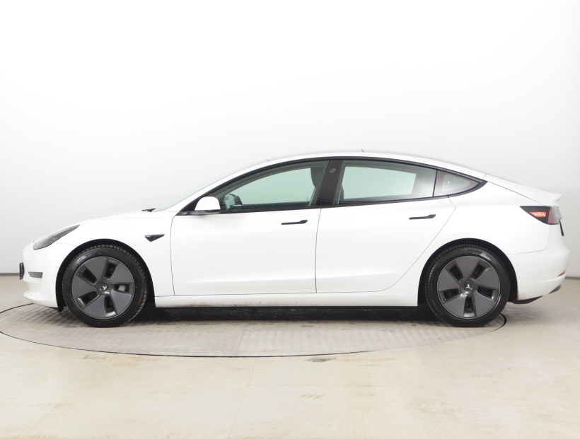 Tesla Model 3, 2020