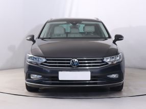 Volkswagen Passat - 2021