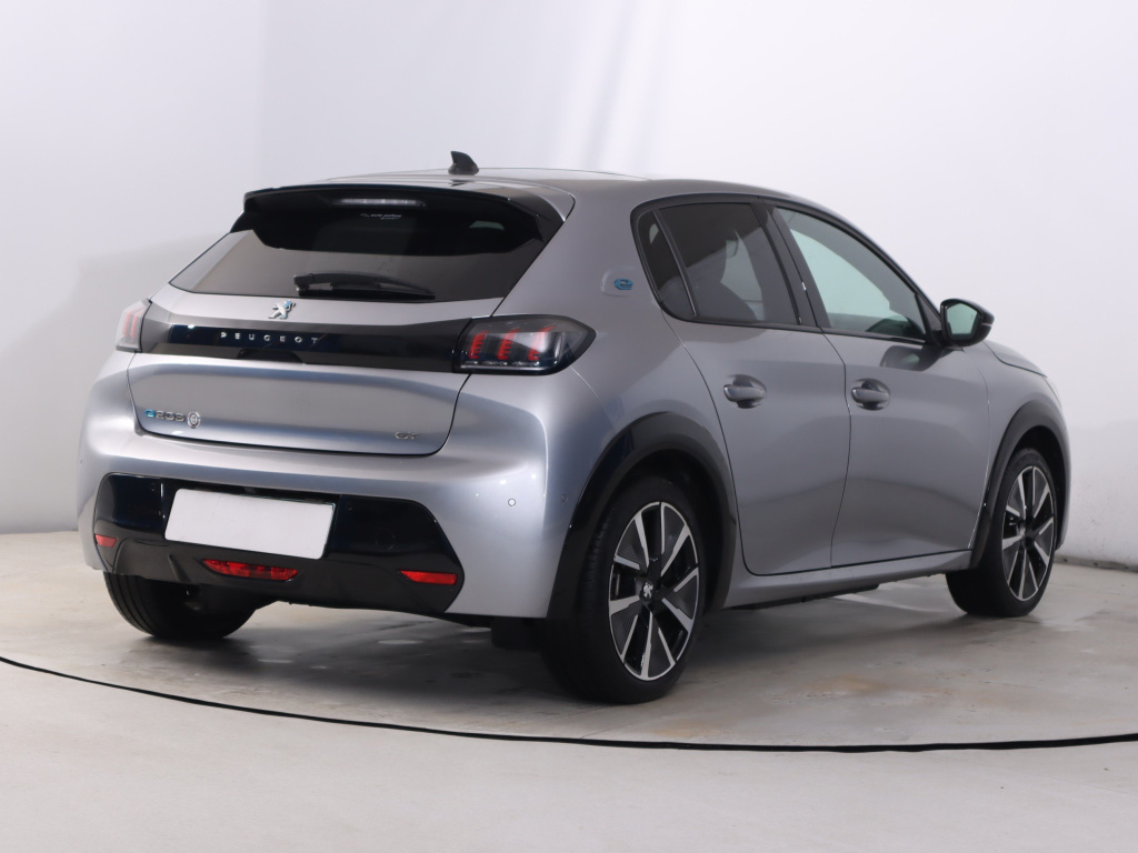 Peugeot e-208