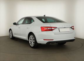 Skoda Superb - 2021