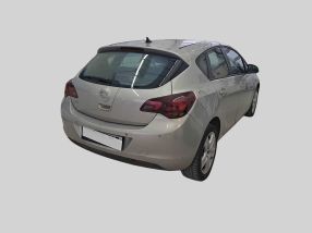 Opel Astra - 2010
