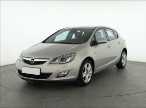 Opel Astra - 2010