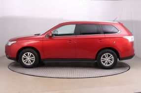 Mitsubishi Outlander - 2015