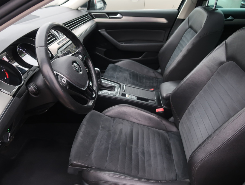 Volkswagen Passat, 2016
