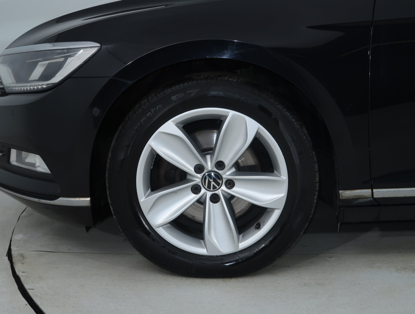 Volkswagen Passat, 2016
