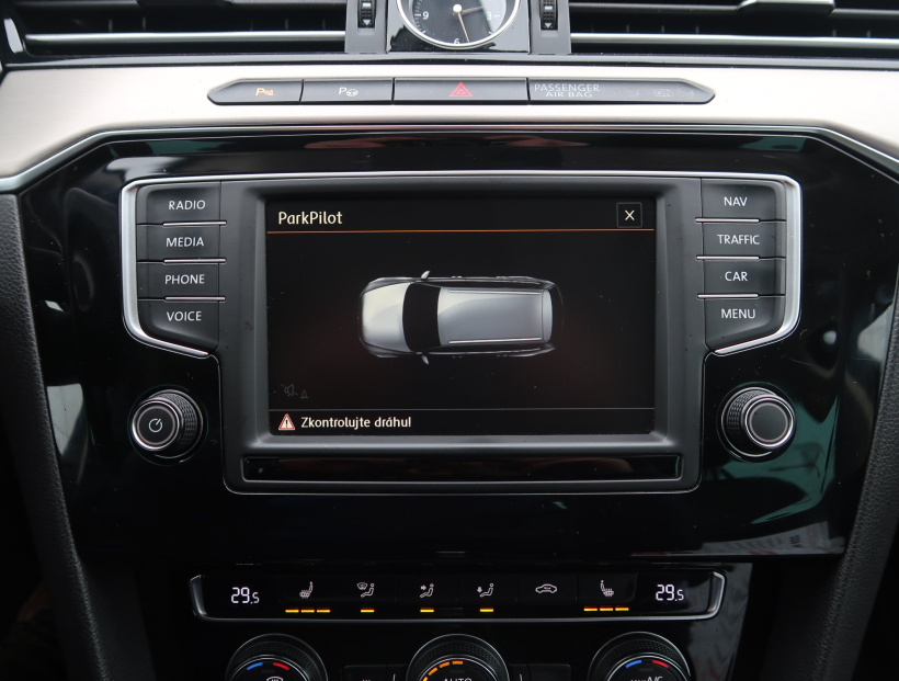 Volkswagen Passat, 2016