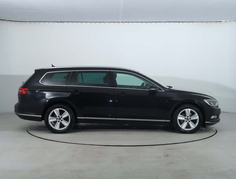 Volkswagen Passat, 2016