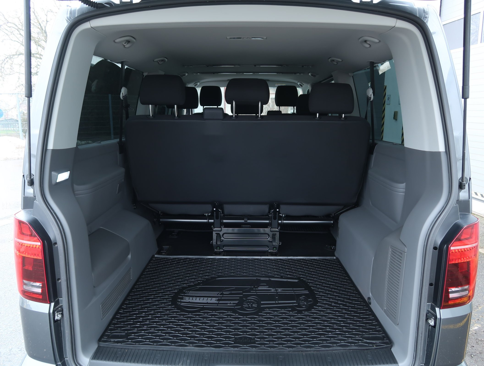 Volkswagen Caravelle - 2022