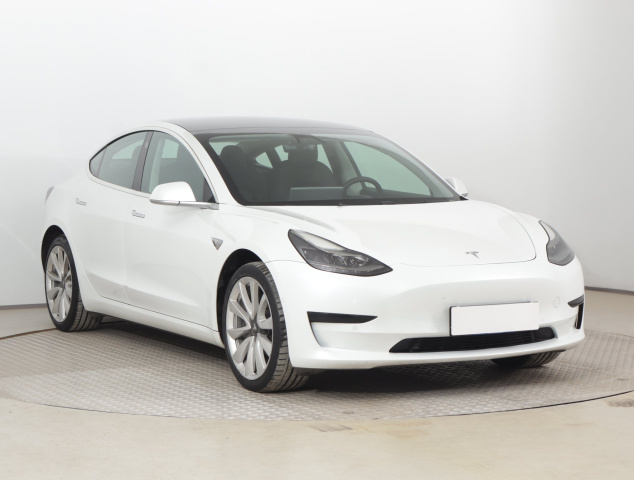 Tesla Model 3 2020