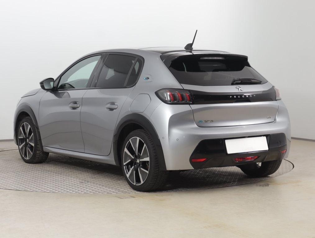 Peugeot e-208
