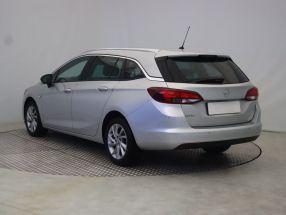 Opel Astra - 2022