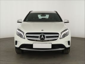 Mercedes - Benz GLA - 2016