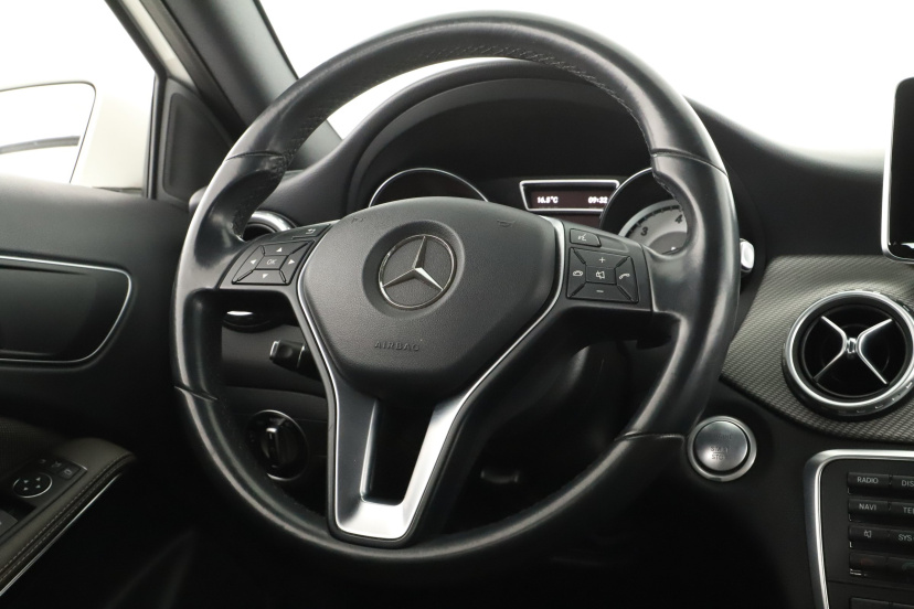 Mercedes-Benz GLA, 2016