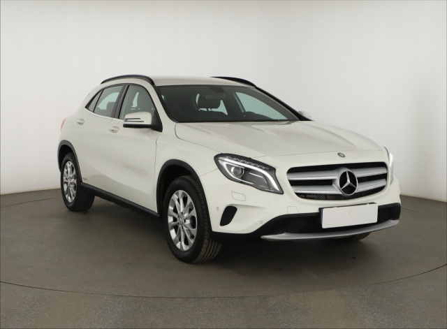 Mercedes-Benz GLA 2016