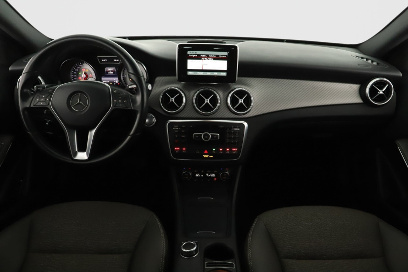Mercedes-Benz GLA, 2016