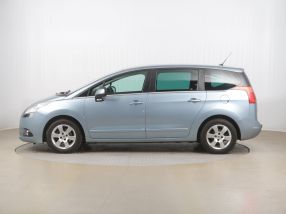 Peugeot 5008 - 2010