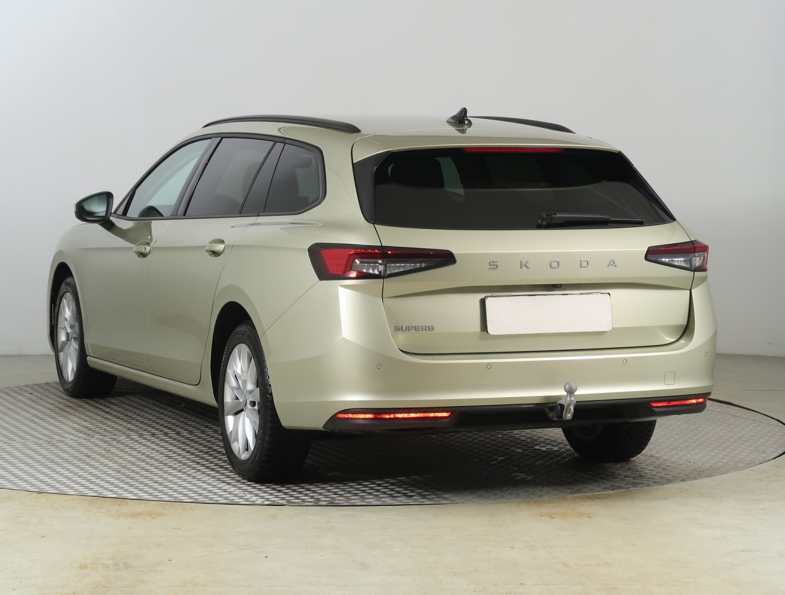 Škoda Superb - 2024