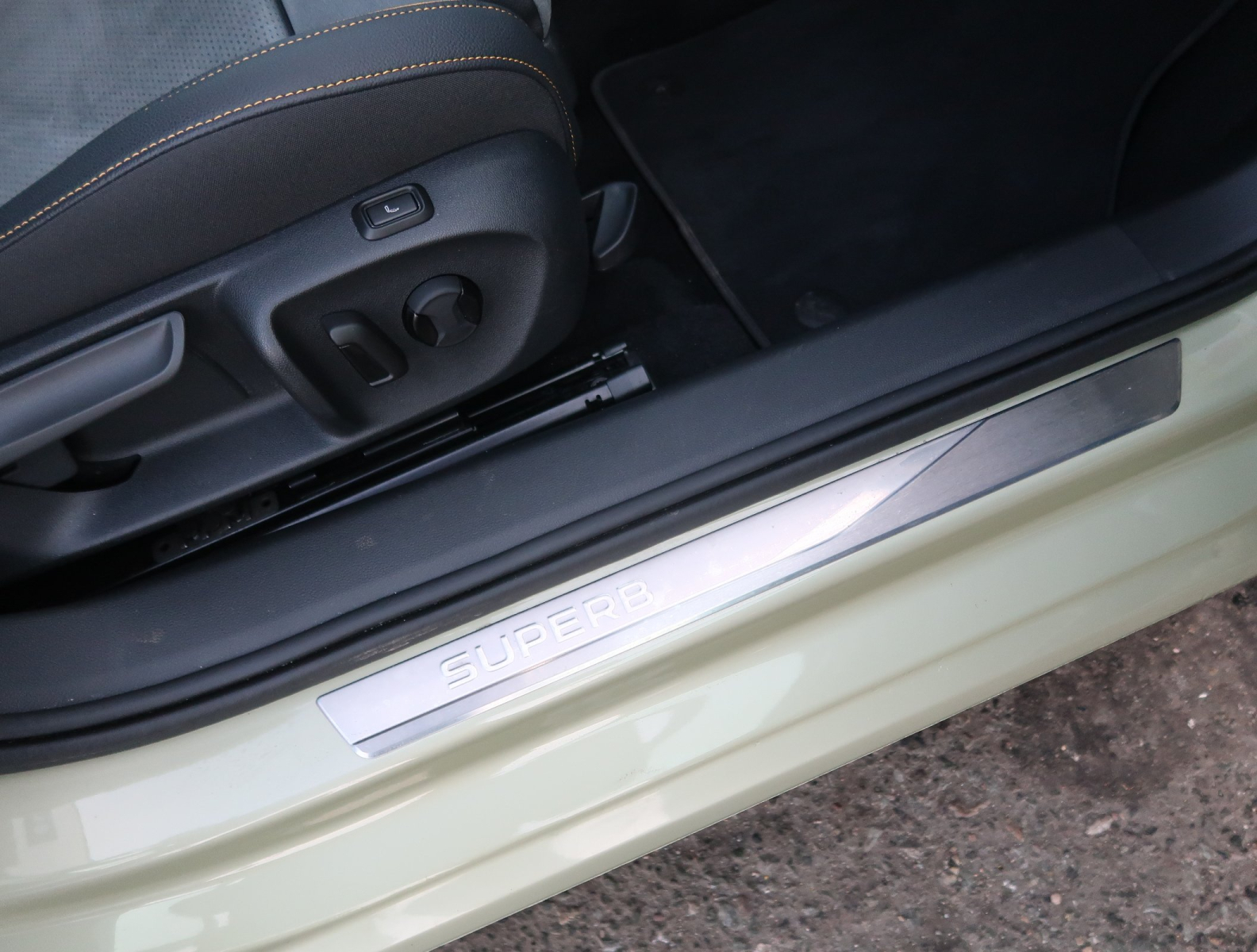 Škoda Superb - 2024