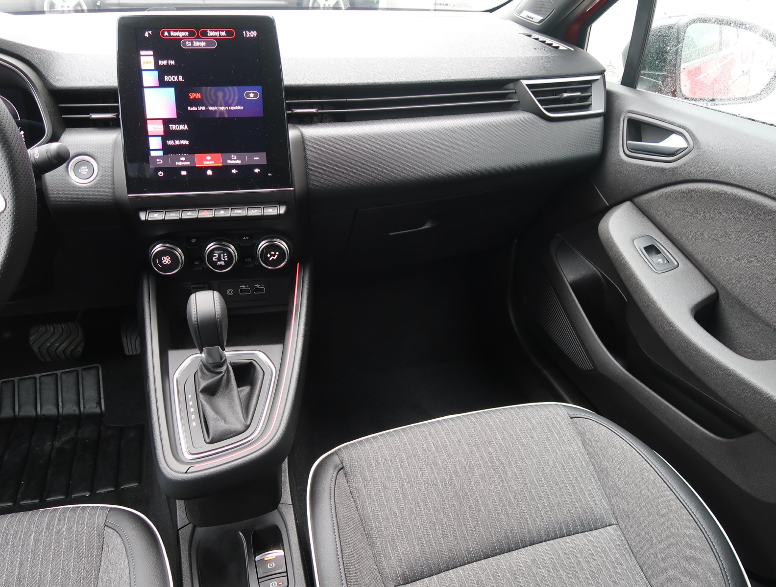 Mitsubishi Colt - 2024