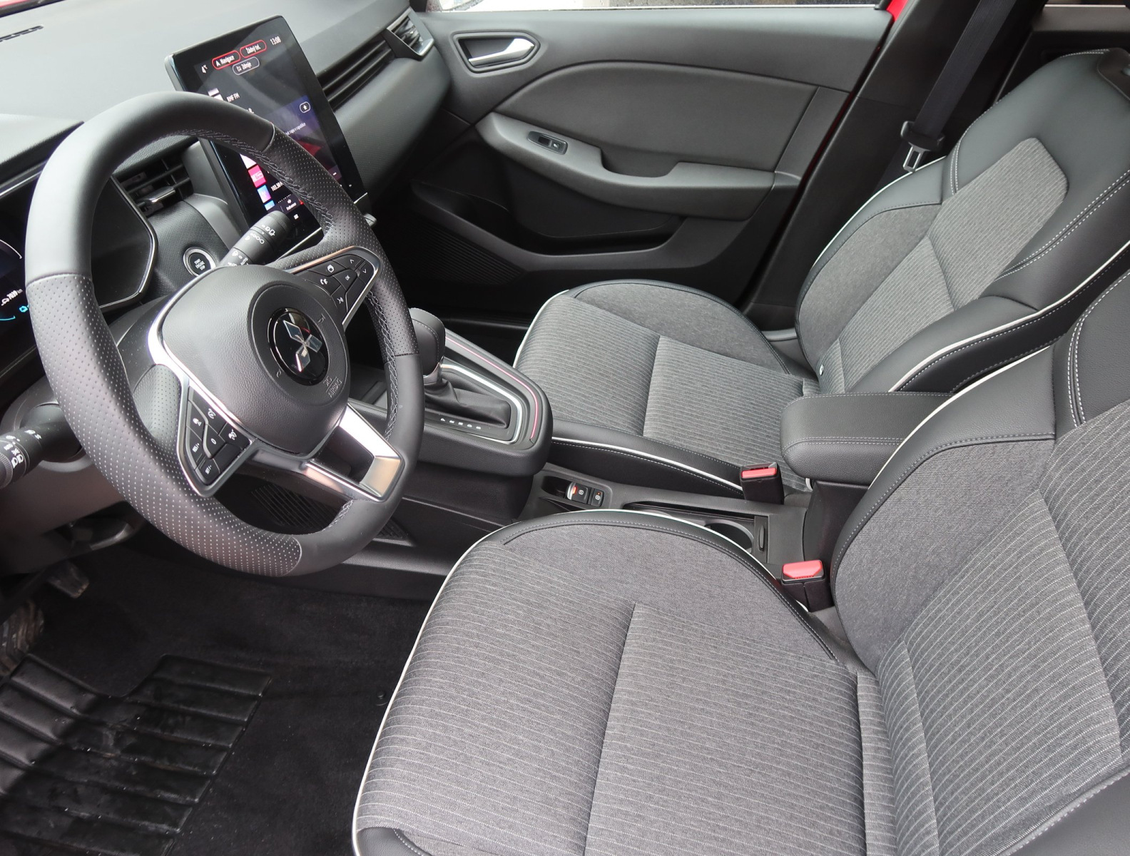 Mitsubishi Colt - 2024