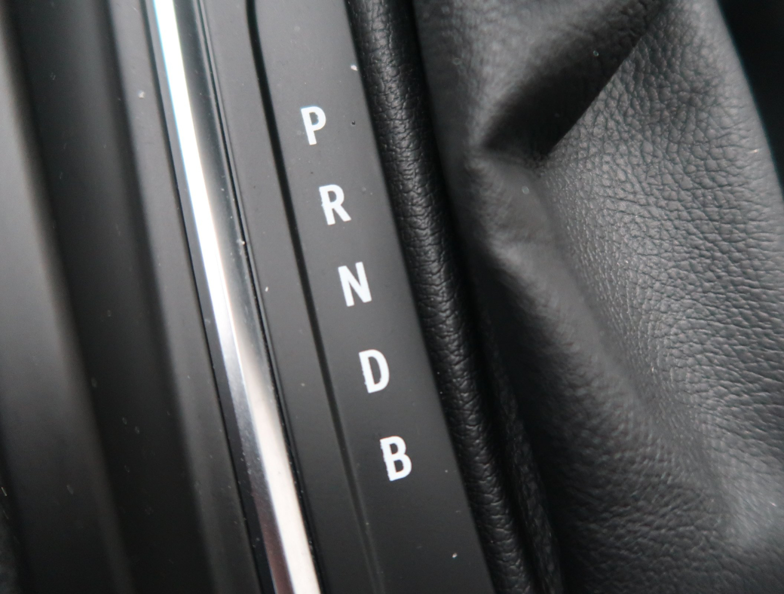 Mitsubishi Colt - 2024