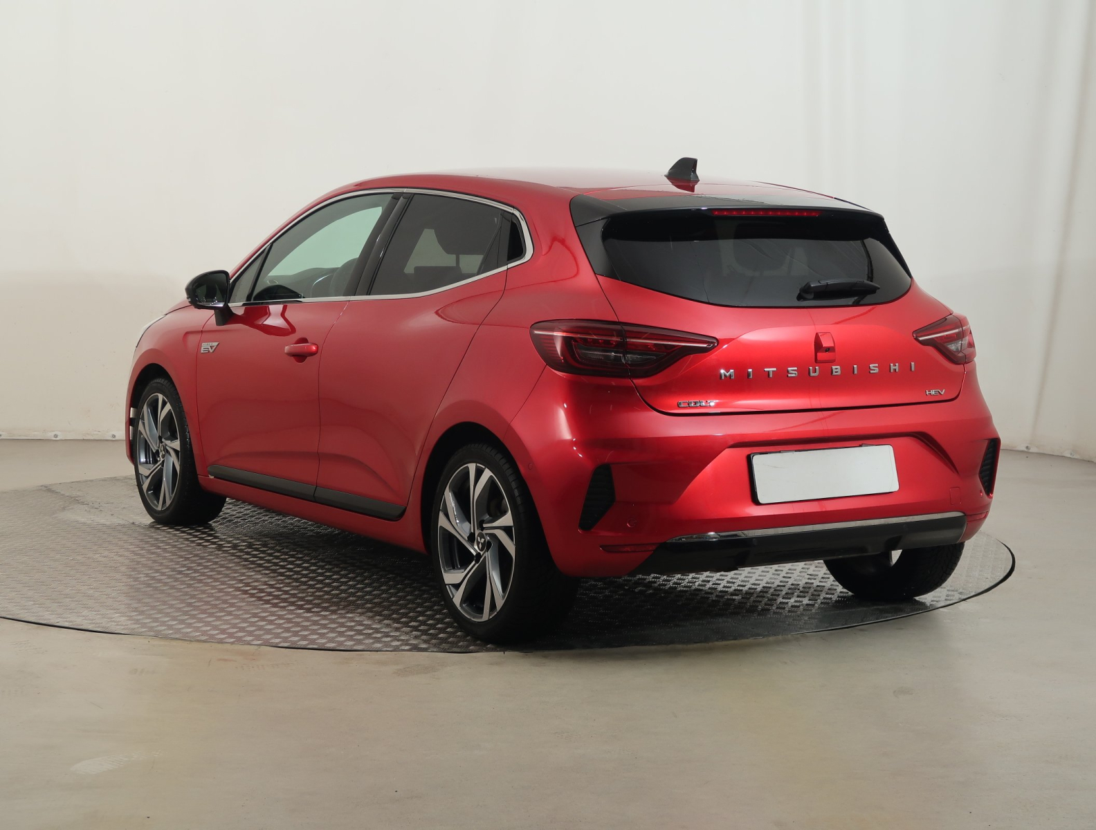 Mitsubishi Colt - 2024