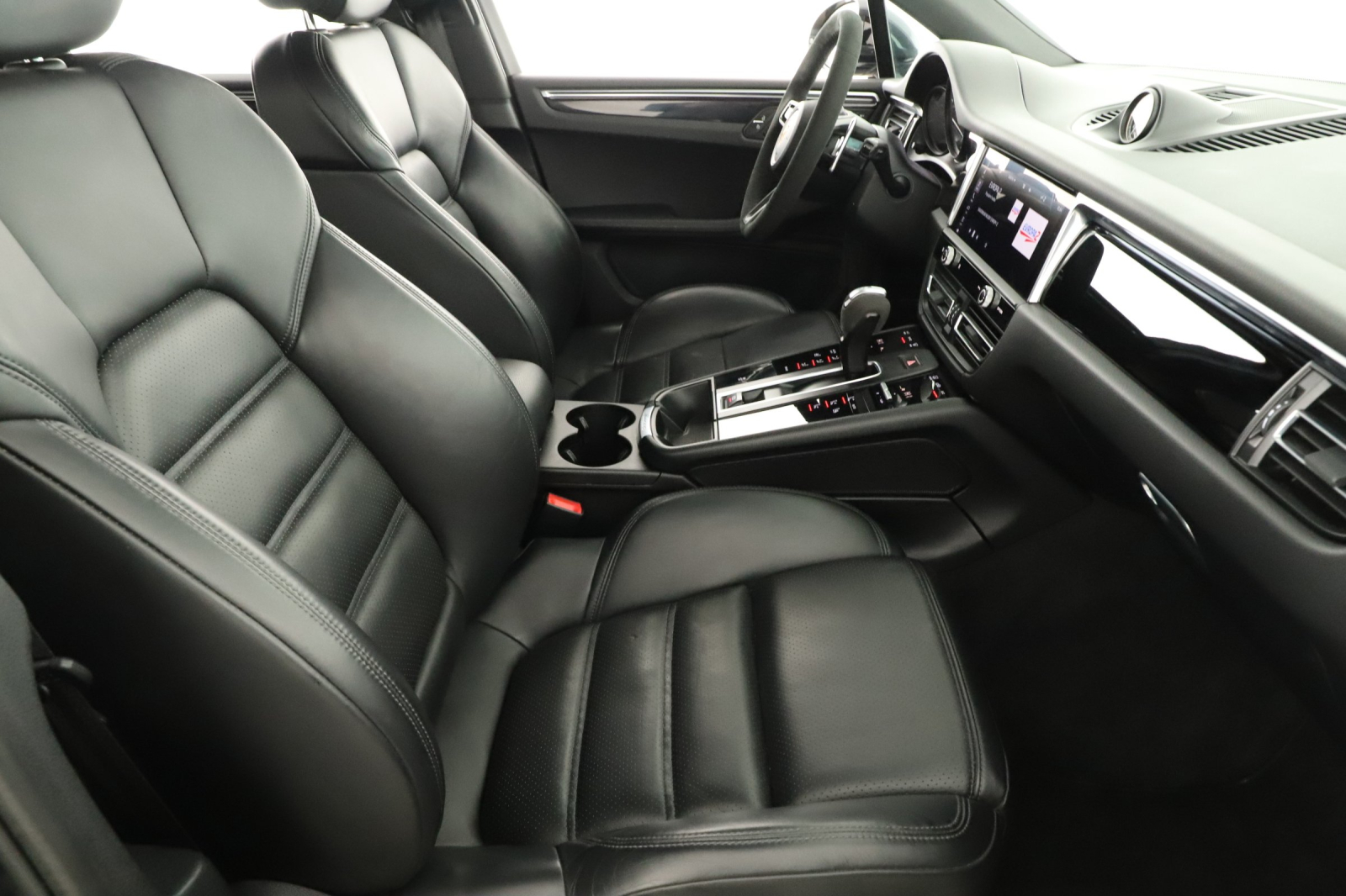 Porsche Macan - 2022