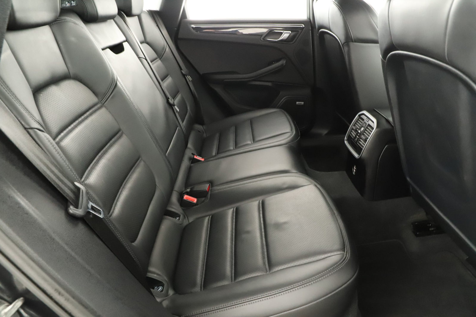 Porsche Macan - 2022