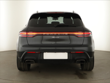 Porsche Macan - 2022